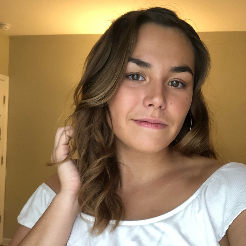 Meet your Posher, Olivia